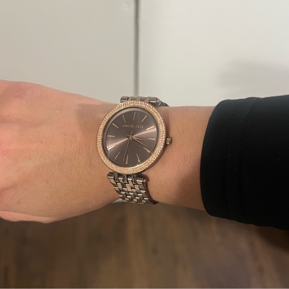 Michael Kors women watch - Picture 4 of 4